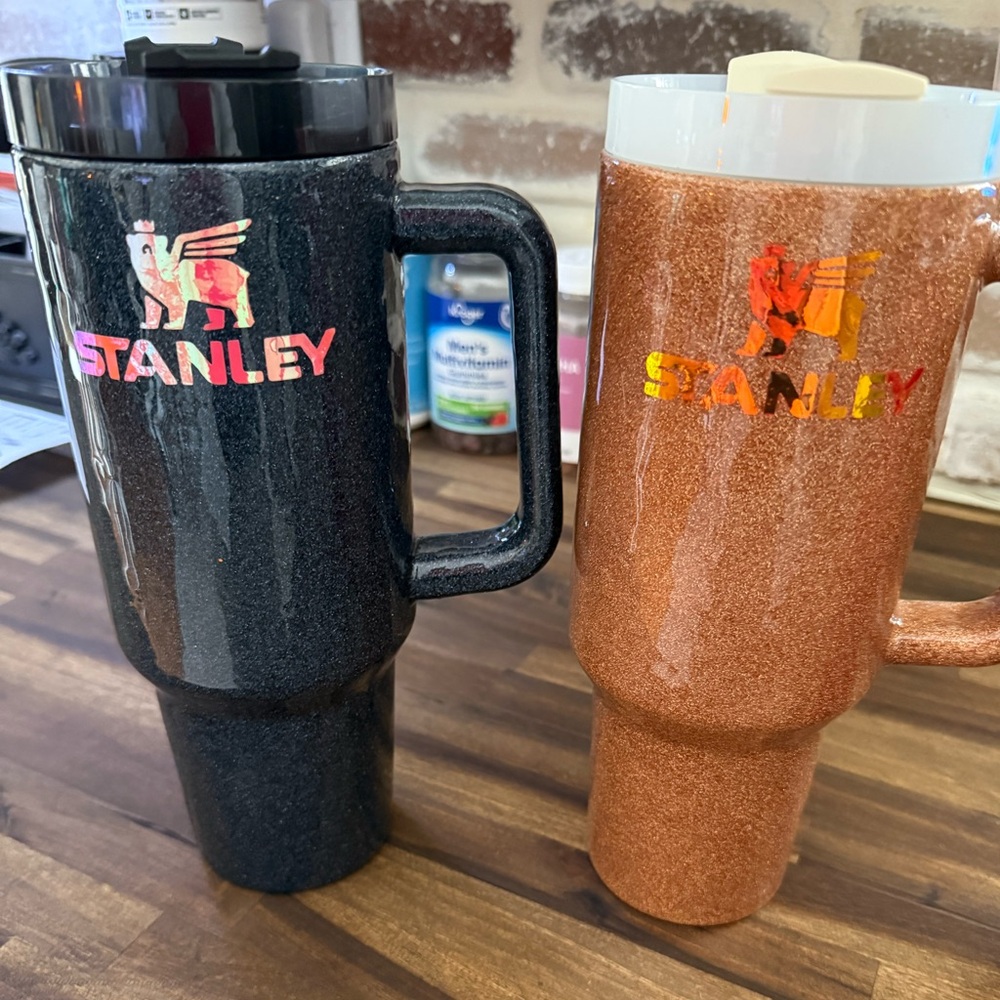 Stanley glittered tumbler 40 oz